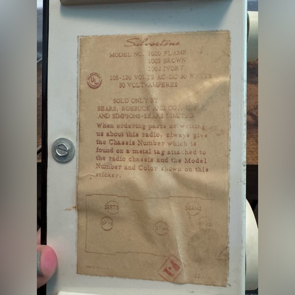 Vintage 1961 Silvertone Radio Model 2001 - Picture 10 of 11